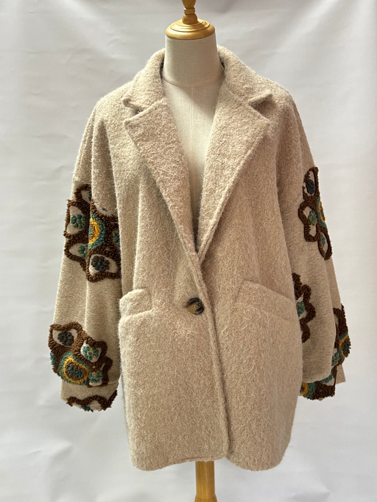 Casaco Bordado